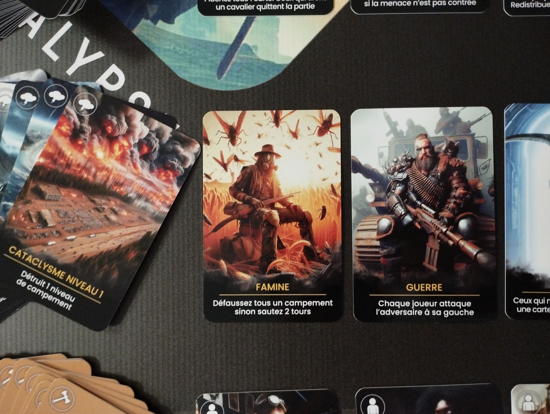 Jeu de cartes 365, jeu de cartes de survie post-apocalyptique, france